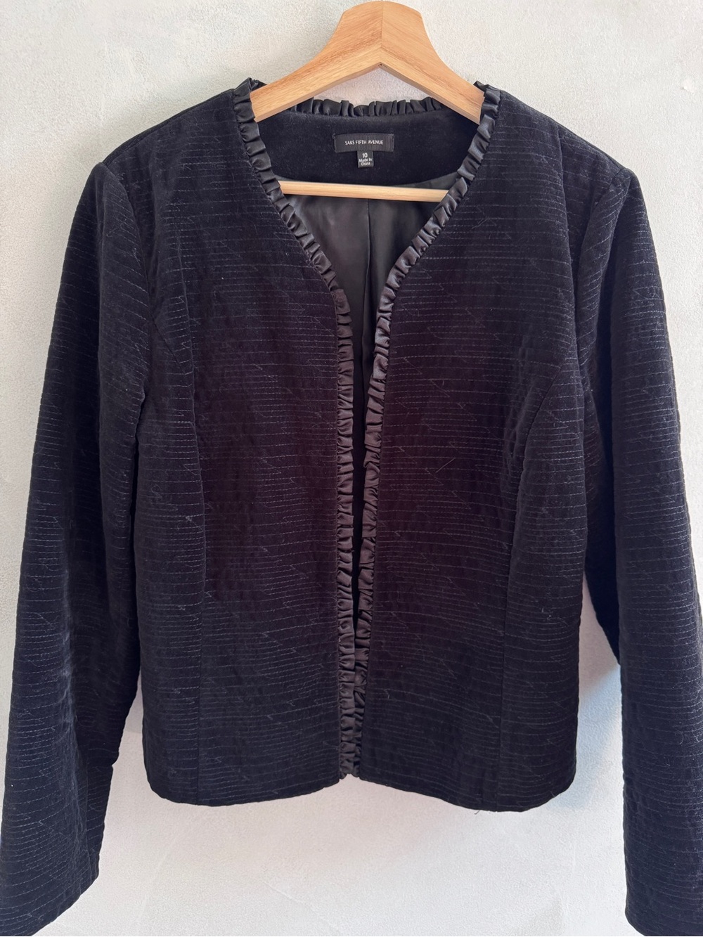 Saks Fifth Avenue - Black Textured Blazer - Size 10